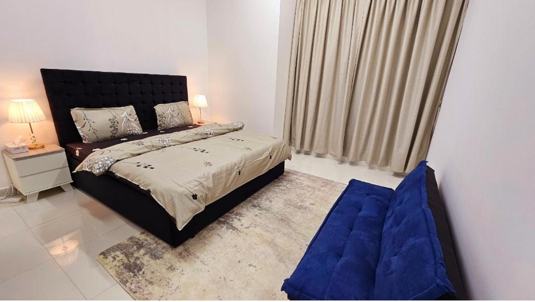 Elegant Villa Rooms In Dubai Near Airport 외부 사진