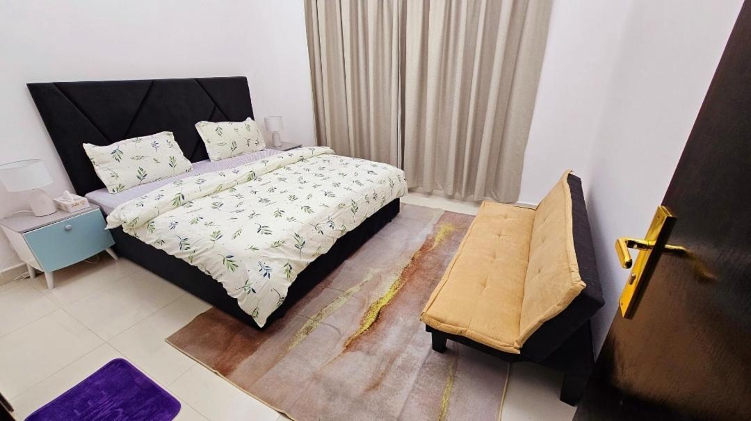 Elegant Villa Rooms In Dubai Near Airport 외부 사진